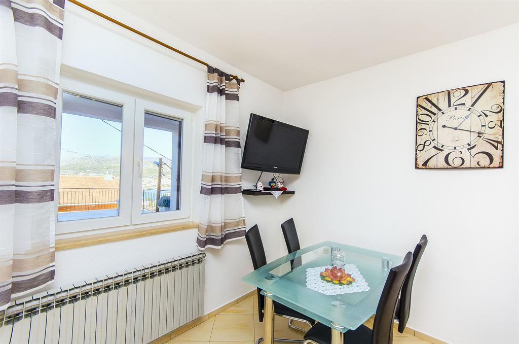 Apartment Marijana Трогир Экстерьер фото